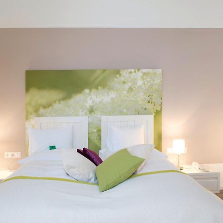 Hotel Holunderhof Lienz Bagian luar foto